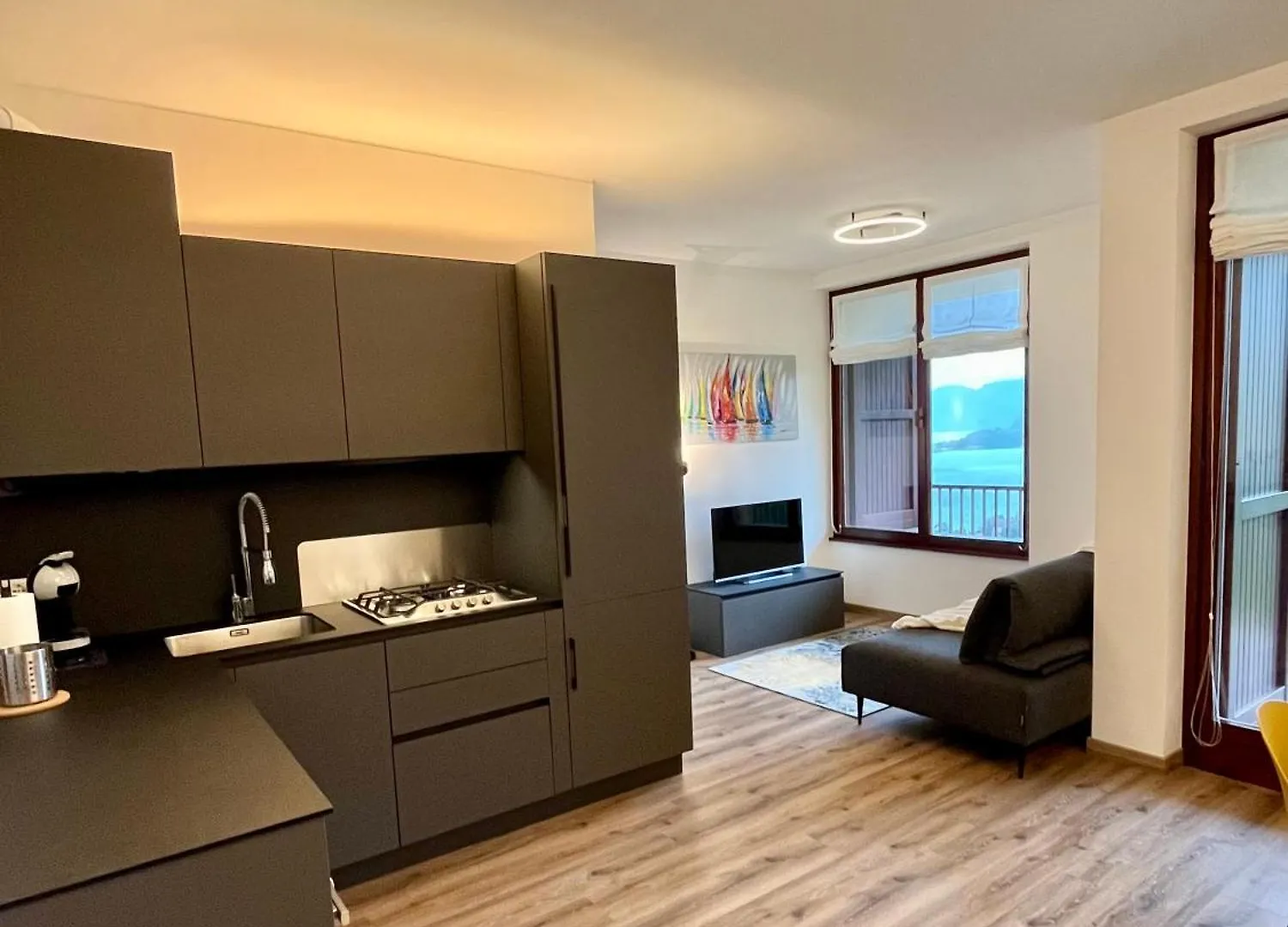 New Luxury Apartment - Μενάτζιο